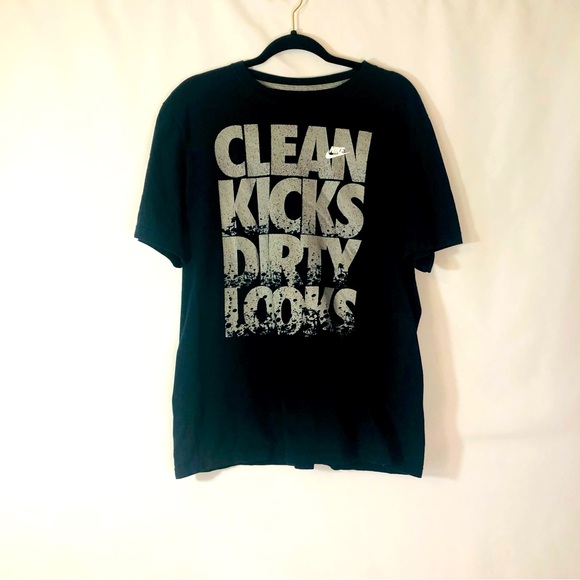 Men Nike T Shirt Black Gray Print Size Large Regular Fit - Picture 1 of 5